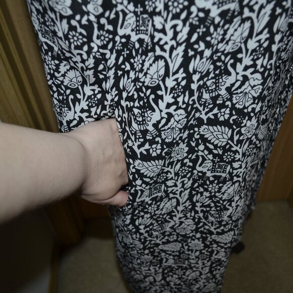 Kate & Mallory Elephant Print Sleeveless Long Light Weight Boho Open Cardigan - Picture 10 of 10